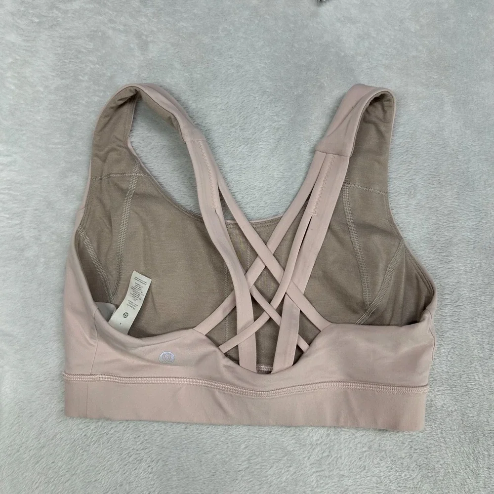 Lululemon Free to Be Sports Bra Women's Light Pink Sweat‎ Wicking Stretch - 6